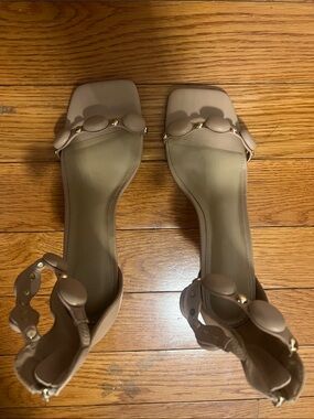 Steve Madden Nude/Taupe Open-Toe Ankle Strap Heels